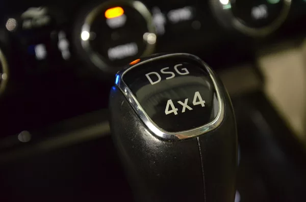Škoda Superb 2.0TDI 147kW 4x4 L&K DSG kombi - foto 22