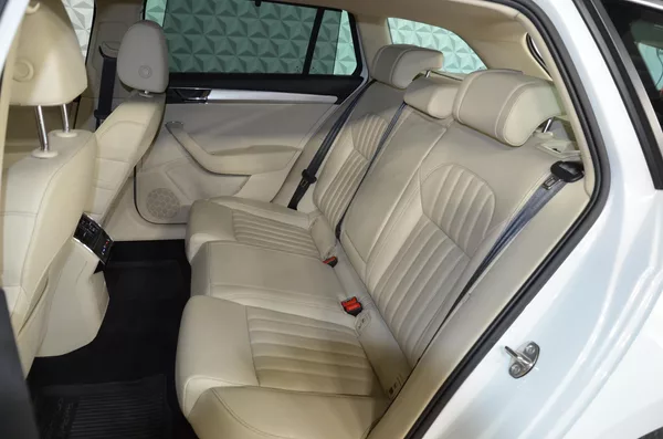 Škoda Superb 2.0TDI 147kW 4x4 L&K DSG kombi - foto 23