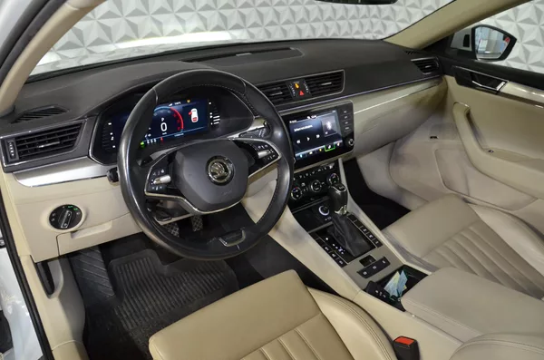 Škoda Superb 2.0TDI 147kW 4x4 L&K DSG kombi - foto 9