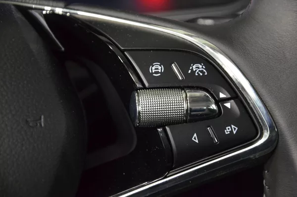 Škoda Superb 2.0TDI 110 Style kombi - foto 14