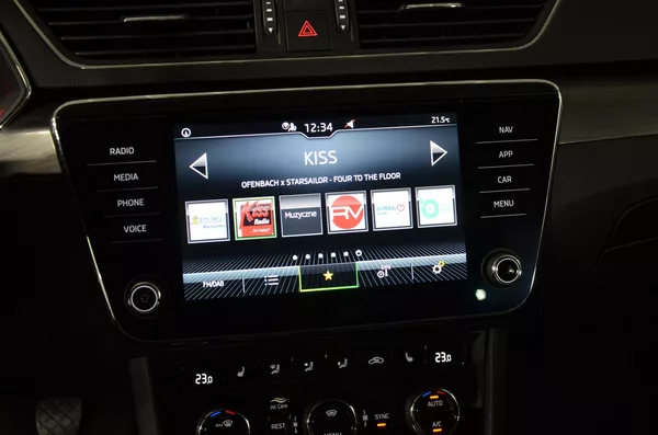 Škoda Superb 2.0TDI 110 Style kombi - foto 17