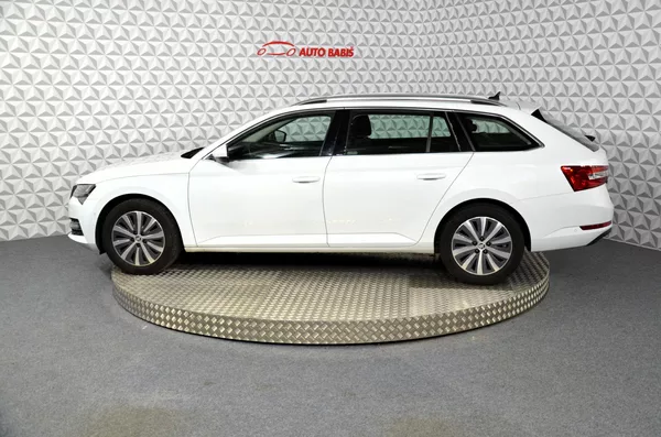 Škoda Superb 2.0TDI 110 Style kombi - foto 8