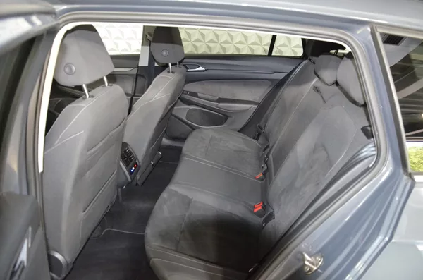Volkswagen Golf Var.2.0TDI 110 Style AT - foto 17