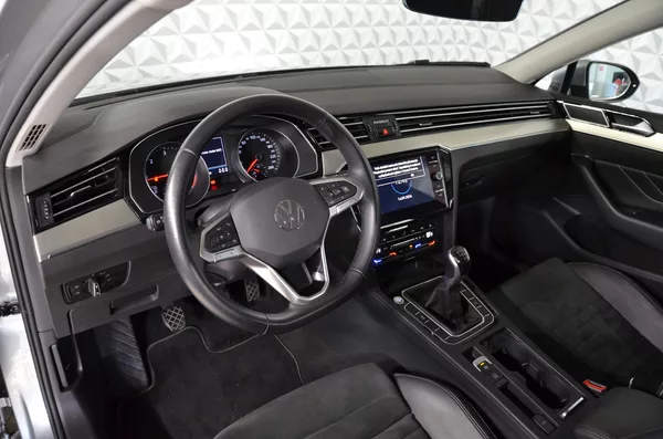Volkswagen Passat 2.0 TDI 110 Elegance Variant - foto 10