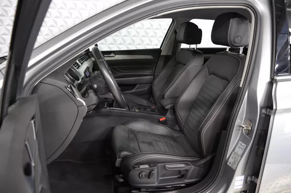 Volkswagen Passat 2.0 TDI 110 Elegance Variant - foto 11