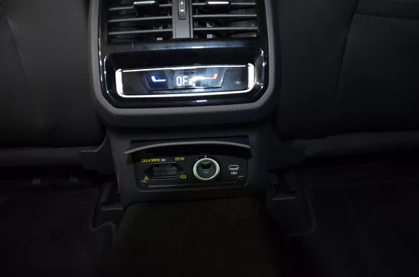 Volkswagen Passat 2.0 TDI 110 Elegance Variant - foto 21