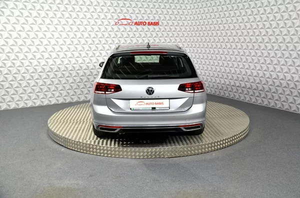 Volkswagen Passat 2.0 TDI 110 Elegance Variant - foto 6