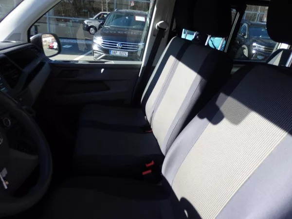 Volkswagen Transporter kombi DSG 9 míst - foto 8