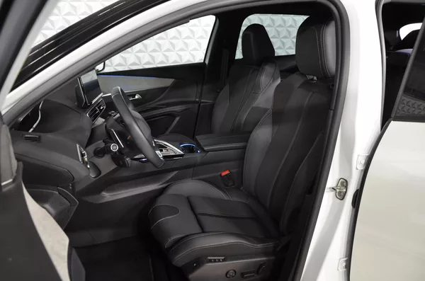 Peugeot 3008 PHEV 300 GT AWD AT - foto 10