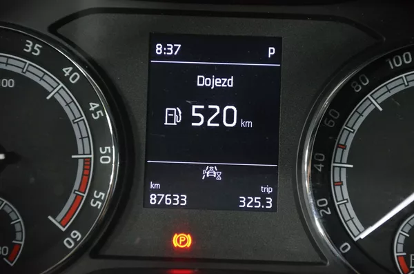 Škoda Karoq 2.0TDi 110kw 4x4 Ambition DSG - foto 12