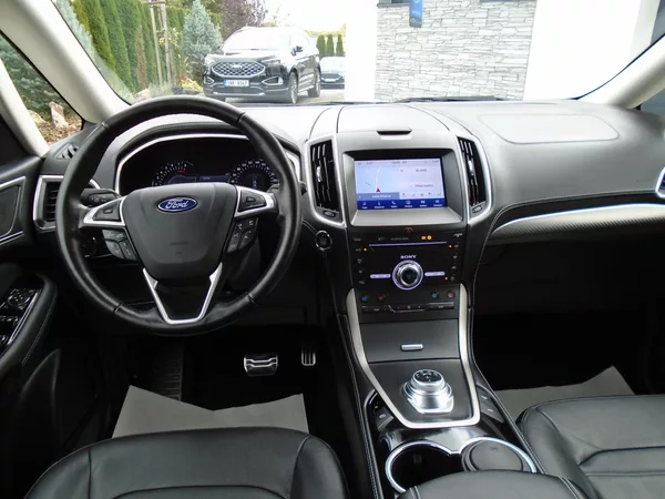 Ford Galaxy 2.5 Durarec FHEV Vignale 7míst - foto 16