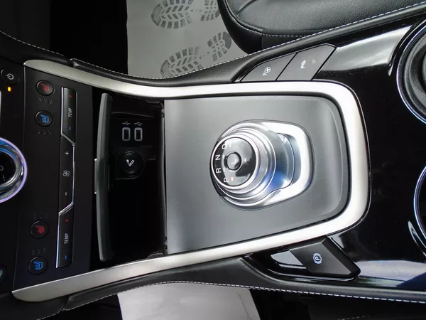 Ford Galaxy 2.5 Durarec FHEV Vignale 7míst - foto 26