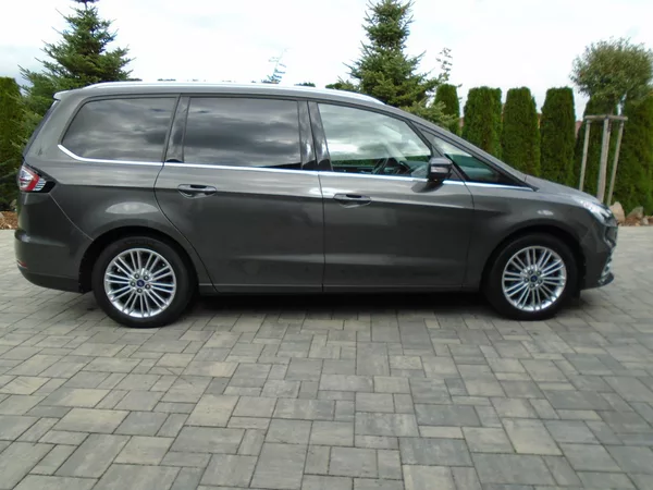 Ford Galaxy 2.5 Durarec FHEV Vignale 7míst - foto 7