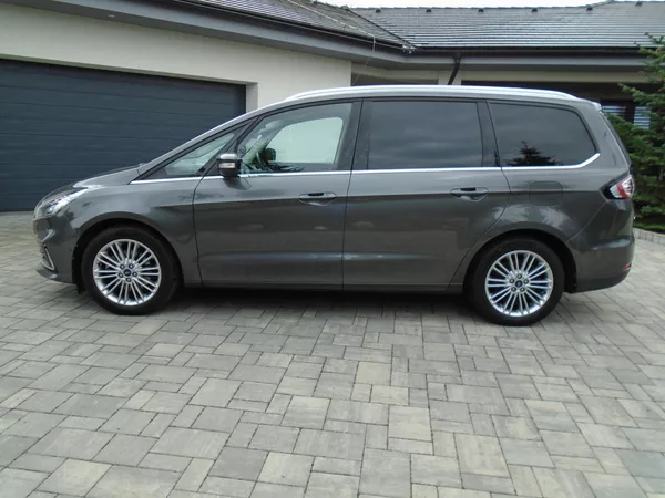 Ford Galaxy 2.5 Durarec FHEV Vignale 7míst - foto 8