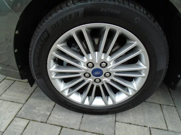 Ford Galaxy 2.5 Durarec FHEV Vignale 7míst - foto 9