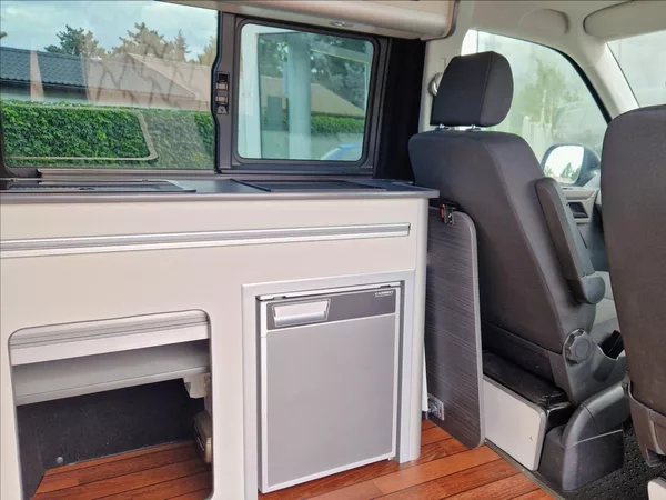 Volkswagen T6.1 2,0 TDI CAMPING VESTAVBA 4MÍST - foto 18