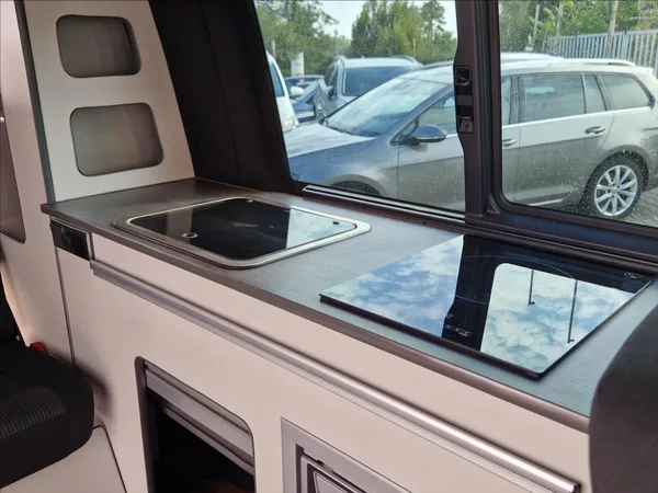 Volkswagen T6.1 2,0 TDI CAMPING VESTAVBA 4MÍST - foto 19