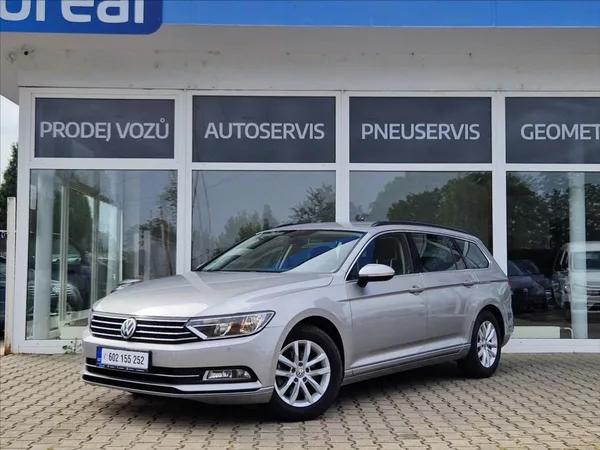Volkswagen Passat 1,4 TSI 110kW BM SENZORY NOSIČ