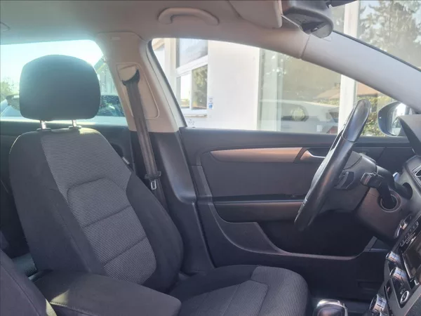 Volkswagen Passat 1,4 TSI DSG AUTOAC SENZOR TAŽN - foto 15