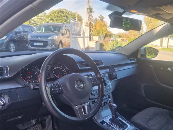 Volkswagen Passat 1,4 TSI DSG AUTOAC SENZOR TAŽN - foto 17