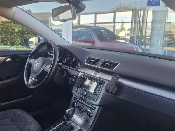 Volkswagen Passat 1,4 TSI DSG AUTOAC SENZOR TAŽN - foto 19