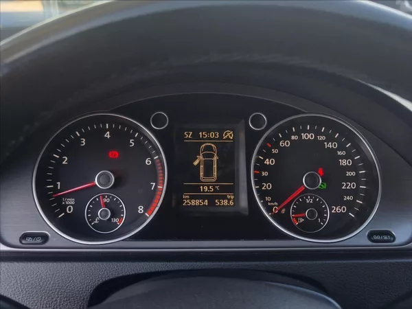 Volkswagen Passat 1,4 TSI DSG AUTOAC SENZOR TAŽN - foto 21