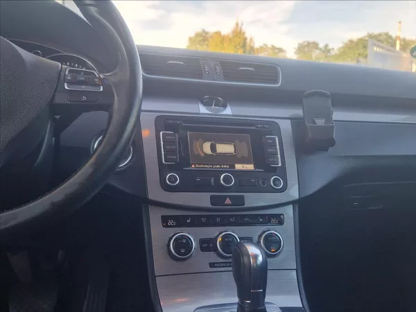 Volkswagen Passat 1,4 TSI DSG AUTOAC SENZOR TAŽN - foto 25