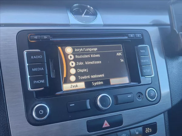 Volkswagen Passat 1,4 TSI DSG AUTOAC SENZOR TAŽN - foto 32