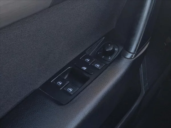 Volkswagen Passat 1,4 TSI DSG AUTOAC SENZOR TAŽN - foto 36