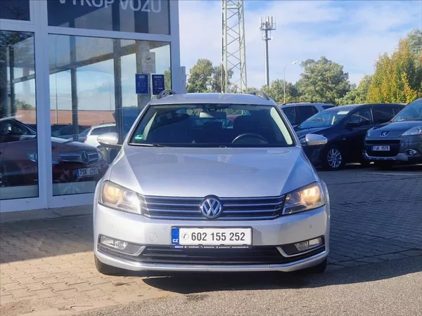 Volkswagen Passat 1,4 TSI DSG AUTOAC SENZOR TAŽN - foto 8