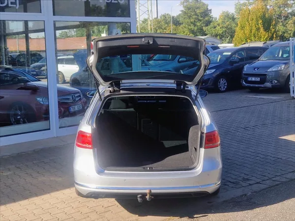 Volkswagen Passat 1,4 TSI DSG AUTOAC SENZOR TAŽN - foto 9