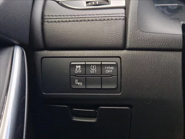 Mazda 6 2,2 D SKYACTIVE, VÝHŘEV NOSIČ - foto 42