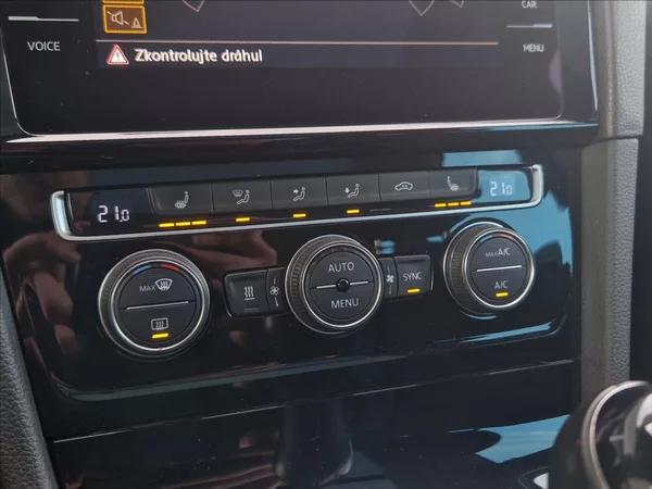 Volkswagen Golf 1,6 TDI LED KOMP.SERV.HISTORIE - foto 29