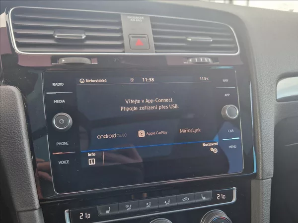 Volkswagen Golf 1,6 TDI LED KOMP.SERV.HISTORIE - foto 35