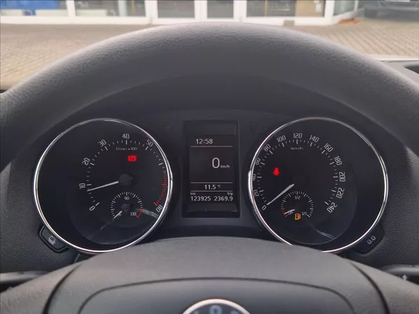 Škoda Yeti 1,4 TSI 90kW NOSIČ TAŽNÉ VÝHŘE - foto 20
