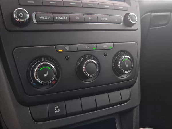 Škoda Yeti 1,4 TSI 90kW NOSIČ TAŽNÉ VÝHŘE - foto 25