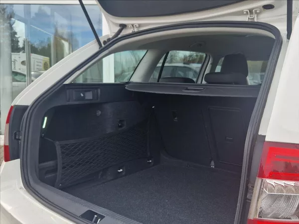 Škoda Octavia 2,0 TDI 110kW TAŽNÉ VÝHŘ. NOSI - foto 11