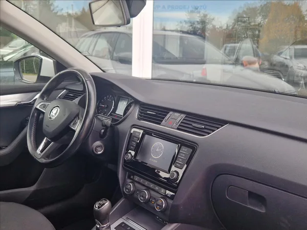 Škoda Octavia 2,0 TDI 110kW TAŽNÉ VÝHŘ. NOSI - foto 18