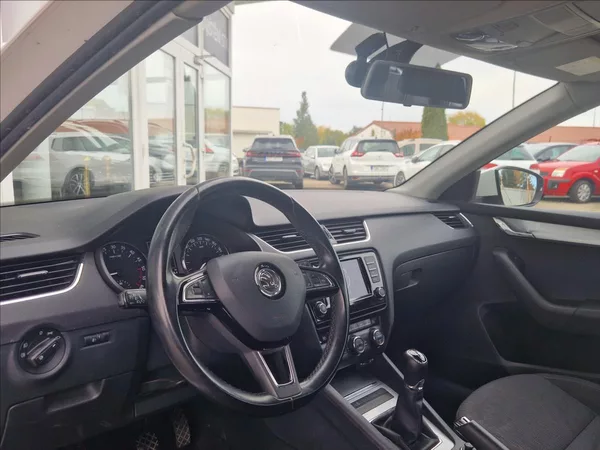 Škoda Octavia 2,0 TDI 110kW TAŽNÉ VÝHŘ. NOSI - foto 20