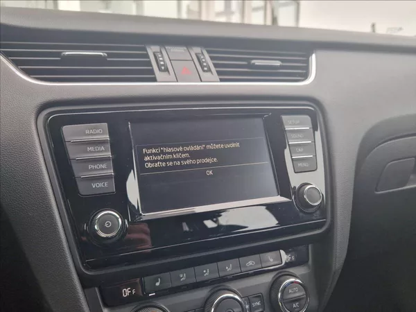 Škoda Octavia 2,0 TDI 110kW TAŽNÉ VÝHŘ. NOSI - foto 31