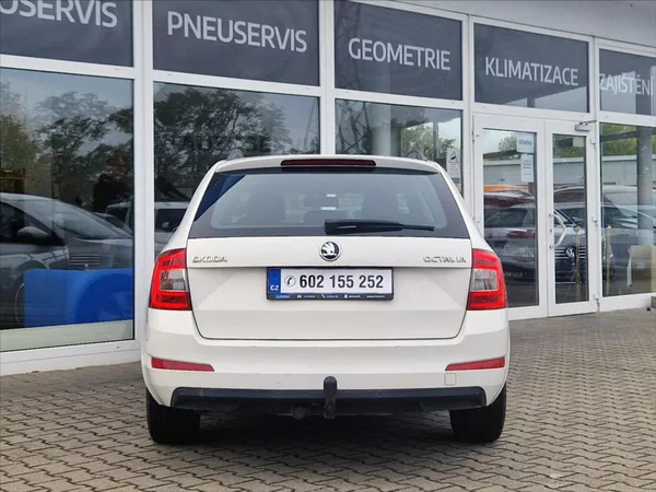 Škoda Octavia 2,0 TDI 110kW TAŽNÉ VÝHŘ. NOSI - foto 4