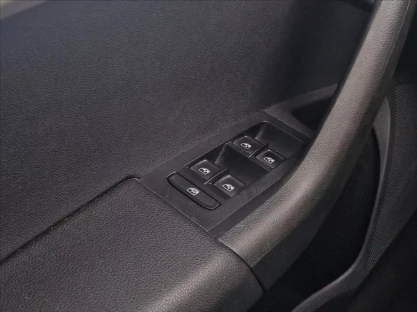 Škoda Octavia 2,0 TDI 110kW TAŽNÉ VÝHŘ. NOSI - foto 40