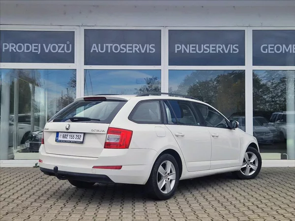 Škoda Octavia 2,0 TDI 110kW TAŽNÉ VÝHŘ. NOSI - foto 5