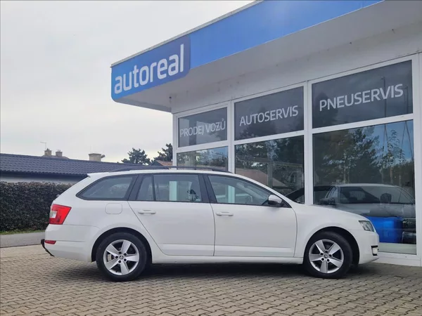 Škoda Octavia 2,0 TDI 110kW TAŽNÉ VÝHŘ. NOSI - foto 6