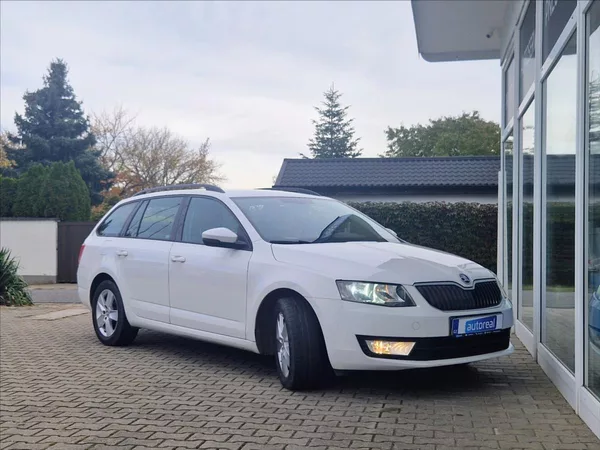 Škoda Octavia 2,0 TDI 110kW TAŽNÉ VÝHŘ. NOSI - foto 7