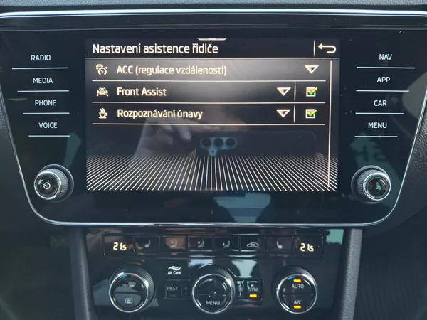 Škoda Superb Style DSG 1,5TSi 110kW - foto 18