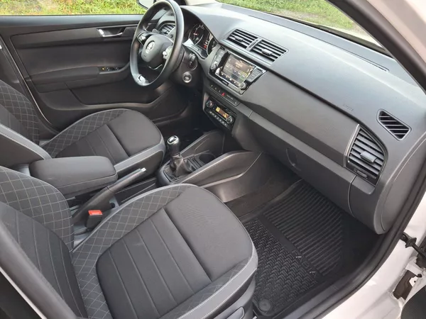 Škoda Fabia Combi Ambition Top 1,0TSi 70kW - foto 13