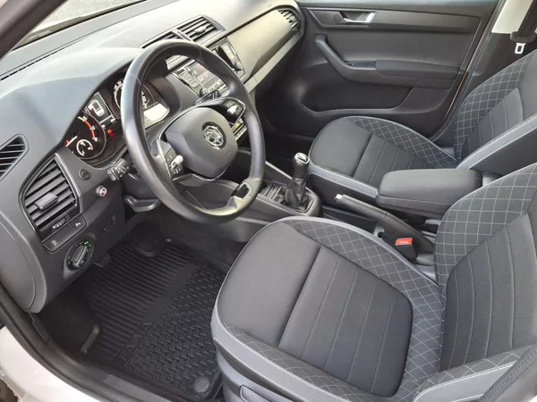 Škoda Fabia Combi Ambition Top 1,0TSi 70kW - foto 6