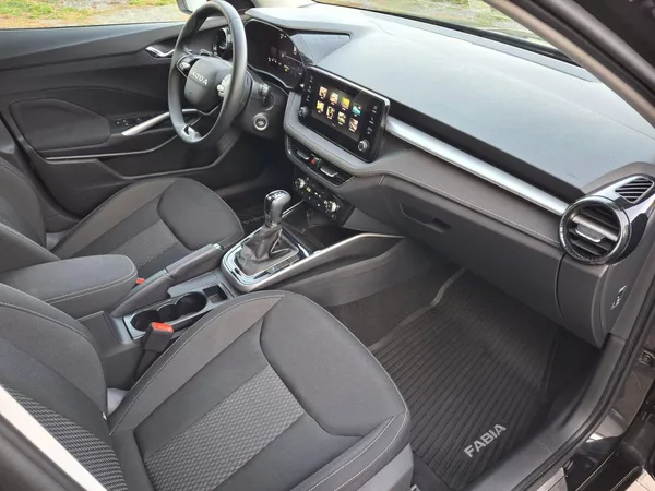 Škoda Fabia Top Selection DSG 1,0TSi 85kW - foto 13