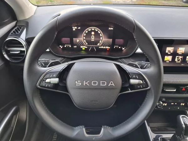 Škoda Fabia Top Selection DSG 1,0TSi 85kW - foto 15